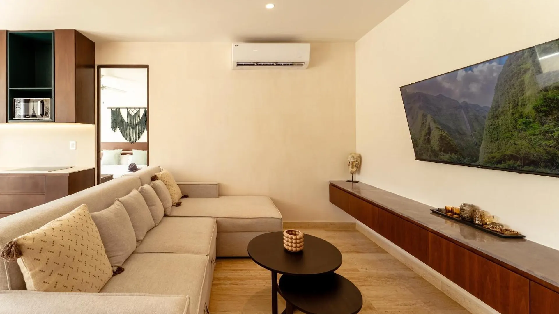 Sleek Penthouse Escape With Rooftop Pool 0*, Tulum Mexiko