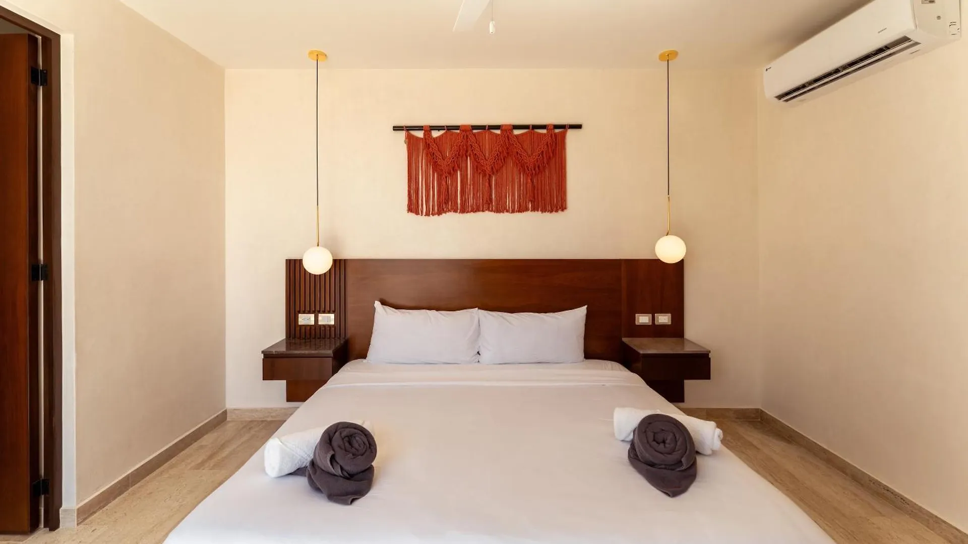 Sleek Penthouse Escape With Rooftop Pool Tulum